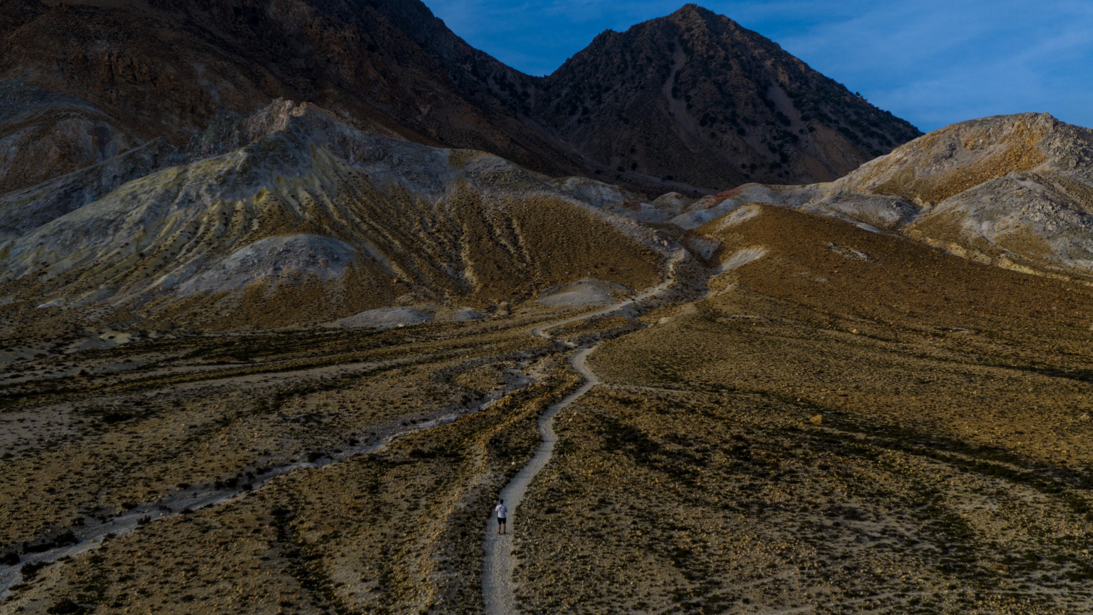 Nisyros: A living page of geological history
